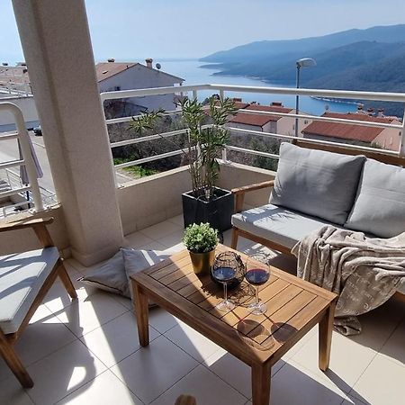 Apartment Cami -Stylish Apartment With A Beautiful Seaview Rabac Exterior foto