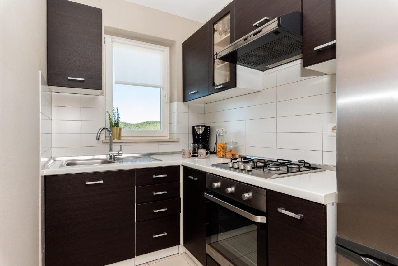 Apartment Cami -Stylish Apartment With A Beautiful Seaview Rabac Exterior foto