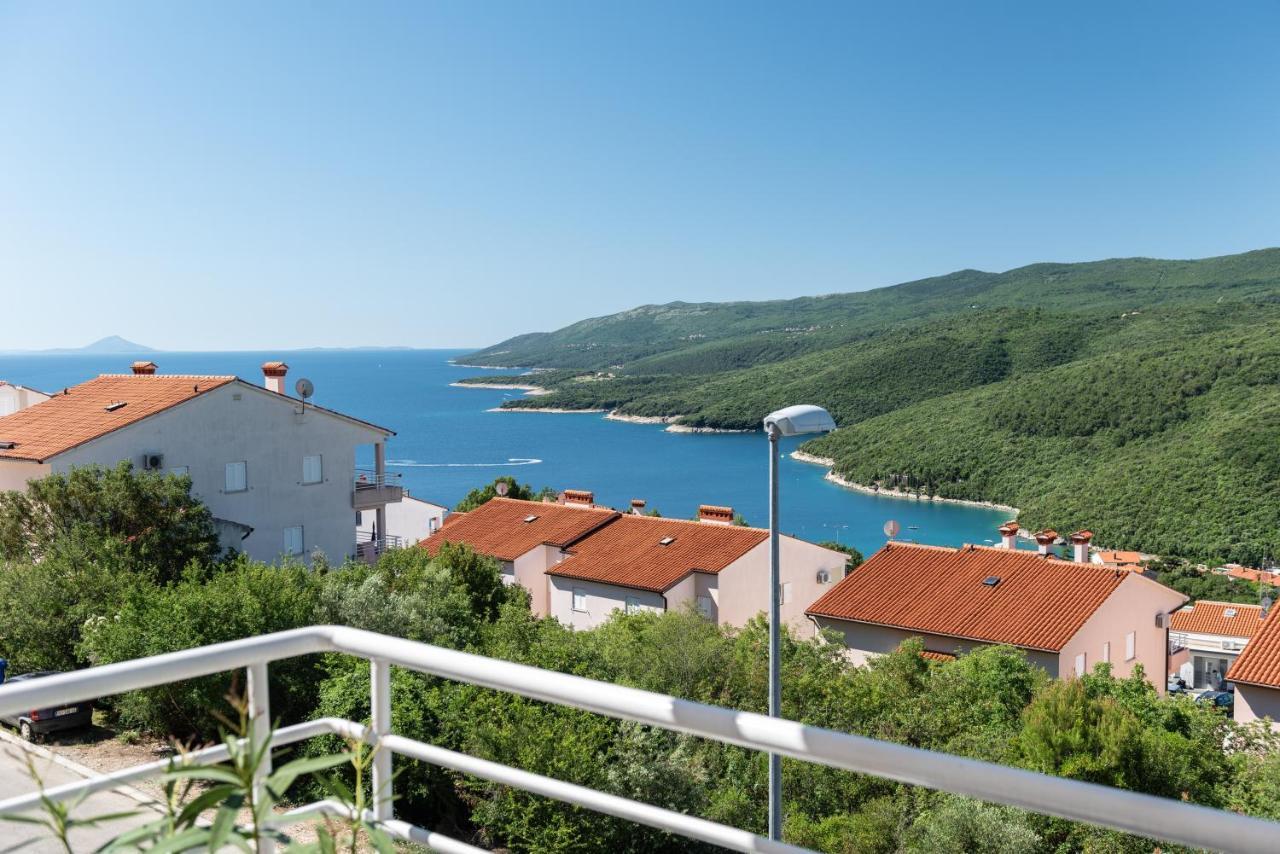 Apartment Cami -Stylish Apartment With A Beautiful Seaview Rabac Exterior foto